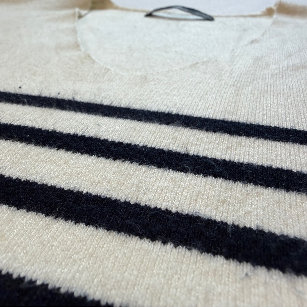 Mango Striped V-Neck Sweater Long Sleeve Cream & Black Stripe XS - Picture 7 of 12